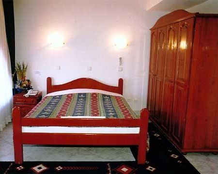 Brams Es Hotel Skopje Buitenkant foto